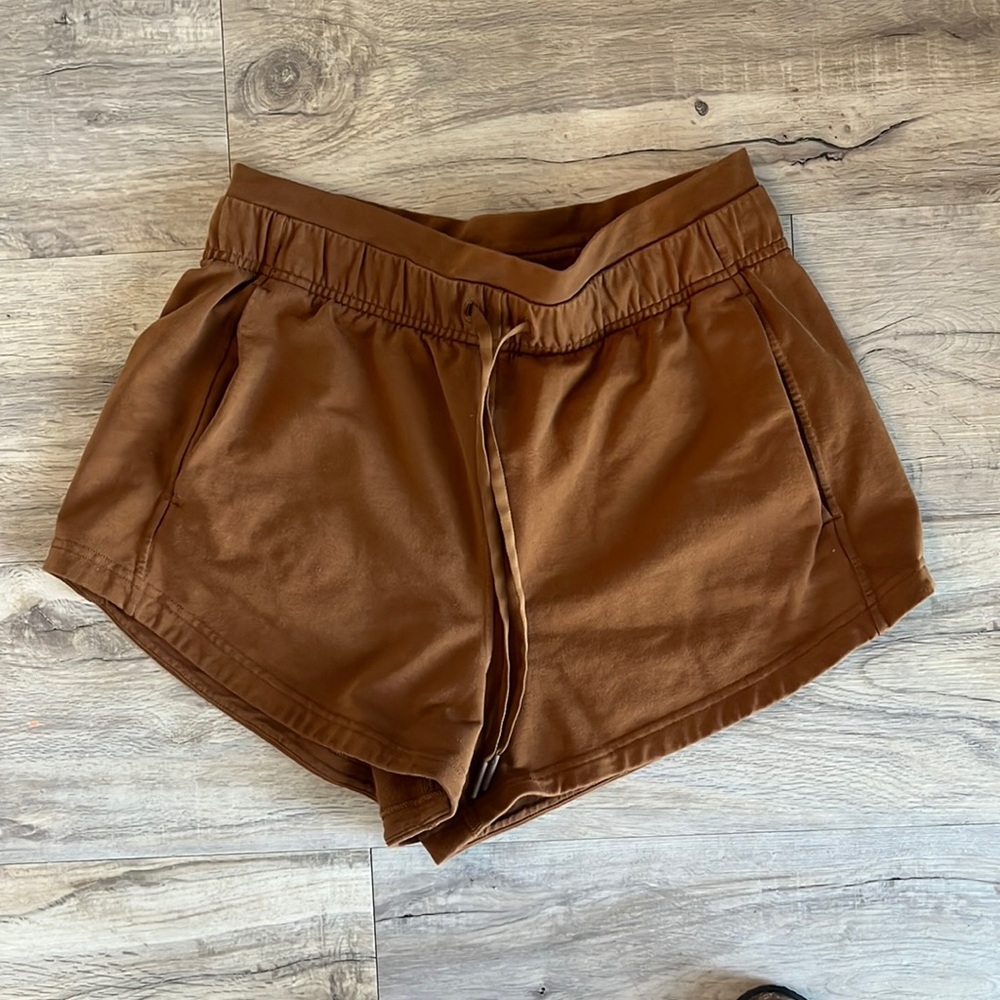 Earthy brown Lululemon shorts size 6